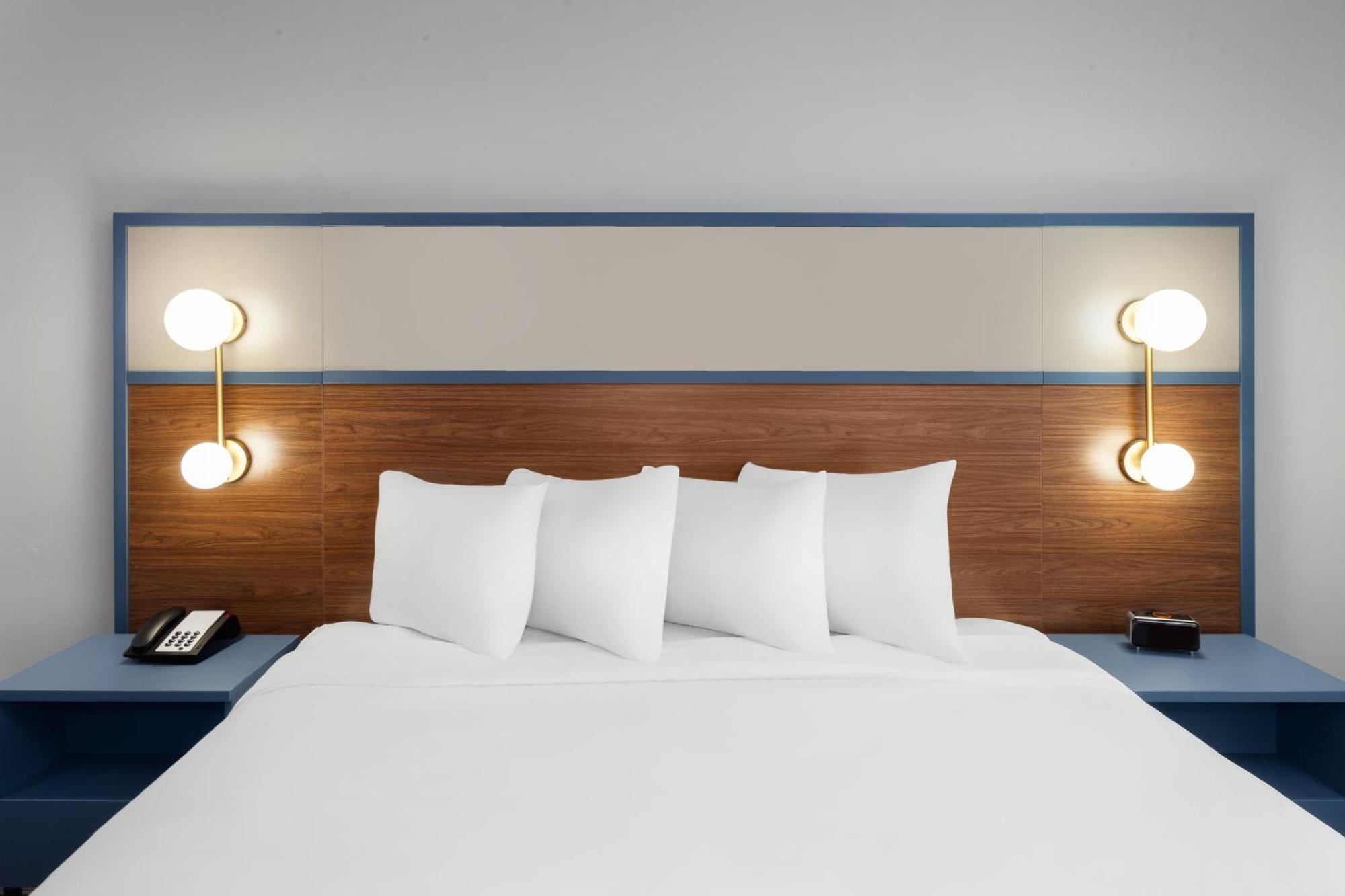 Americinn By Wyndham Eagle River Downtown Bagian luar foto